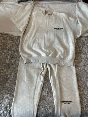 ESSENTIALS Fear of God Light Oatmeal Gray Sweatshirt & Jogger Set